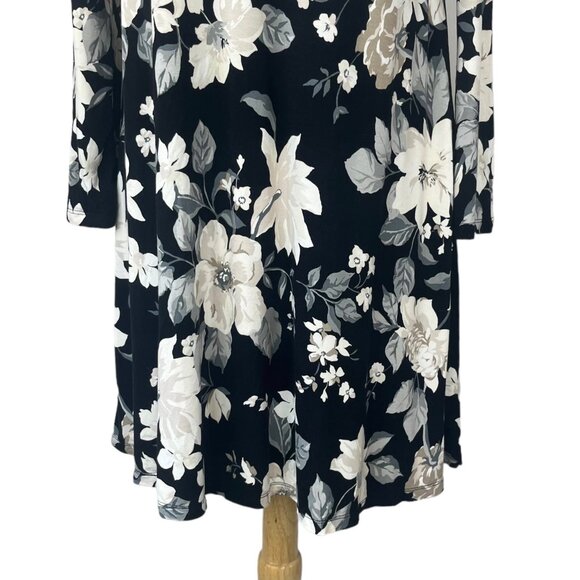 Old Navy Shift Dress Size Small Tall ST Black Floral LS Knit Swing Black - Picture 4 of 9